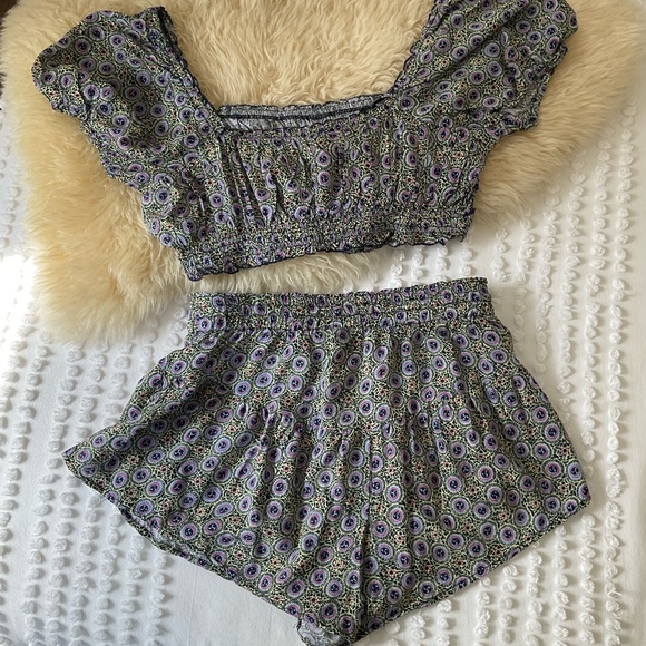 ANTHROPOLOGIE MATCHING SET - Picture 5 of 7